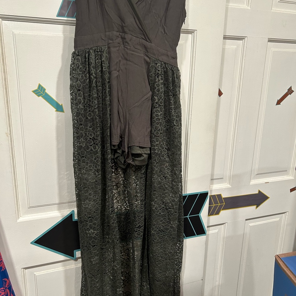 Altar'd State Gray Lace Overlay Skort